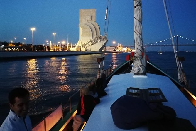 2-Hour Lisbon Traditional Boats Sunset Cruise with White Wine - Cruising under the 25 de Abril Bridge: the moment that feels like Lisbon’s heartbeat