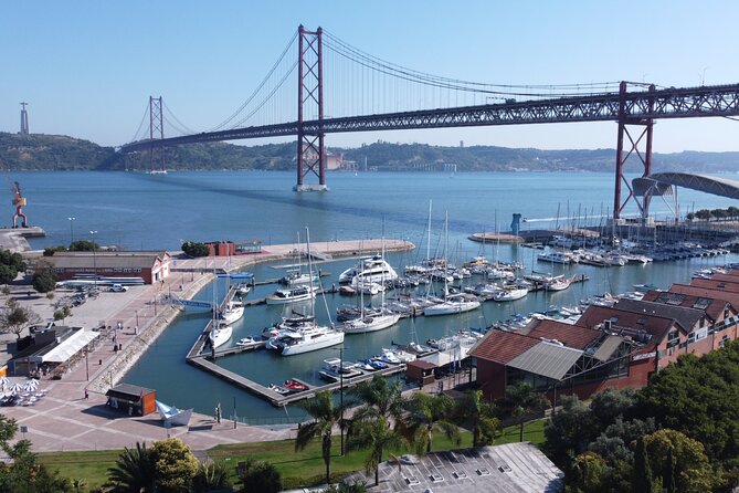 2 Hours Private Sailing Tour with Wine and Snacks - Stop 1: Belém Tower views from the Tagus River