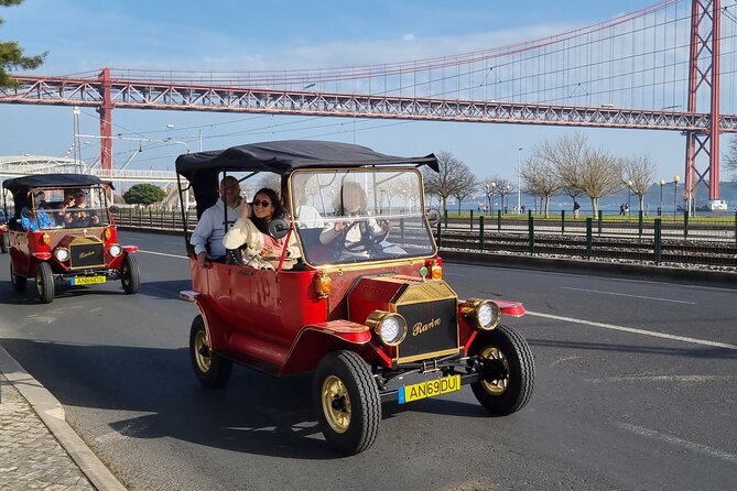 2h Classic Tuk: Discover Lisbon’s Hidden Treasures - Why a classic Tuk Tuk is the smart way to see Lisbon fast
