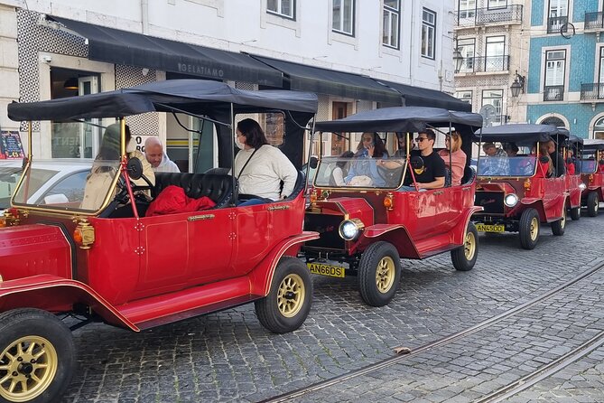 2h Classic Tuk: Discover Lisbon’s Hidden Treasures - Rossio and the Praça Dom Pedro IV secret angle