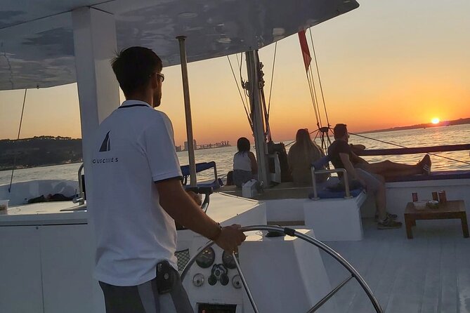 2H Private Sailing Catamaran "Vertigo" Tour in Lisbon up to 18pax - What’s included on Vertigo, and what to plan for