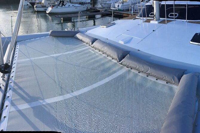 2H Tour on a Private Sailing Catamaran "Scarlett" up to 16 people - Who should book this Scarlett catamaran charter