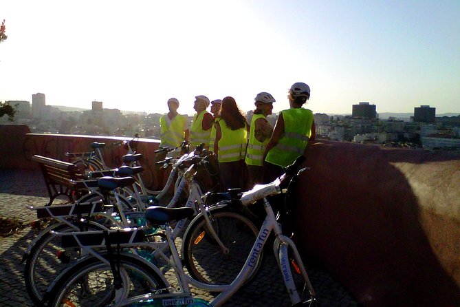 3-Hour Lisbon 7 Hills Electric Bike Tour - Alfama and the Sé district vibe: markets, laundry, and close-up culture