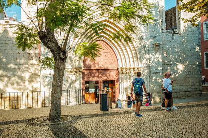 3-Hour Private Guided Walking Tour of Lisbon - Baixa de Lisboa and Praça do Comércio: the earthquake-era rebuilding story
