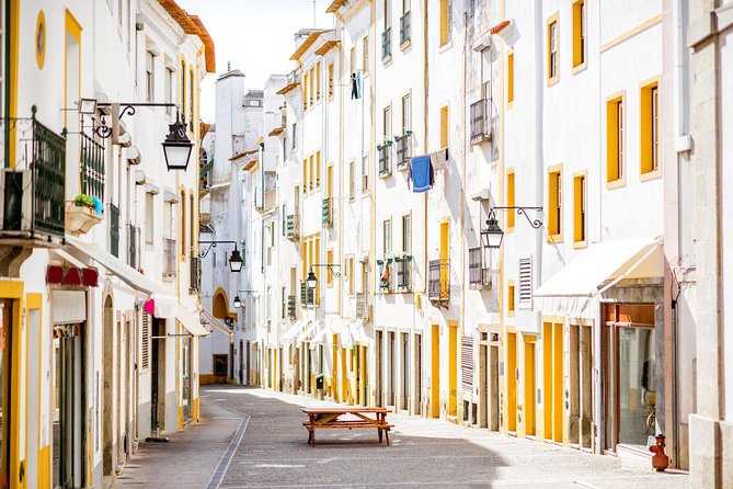 4-Day South Portugal Tour from Lisbon: Lagos, Algarve Coast, Sagres, Évora, Beja and Setúbal - Day 3 in Sagres: Ponta da Piedade lighthouse views and fortress history