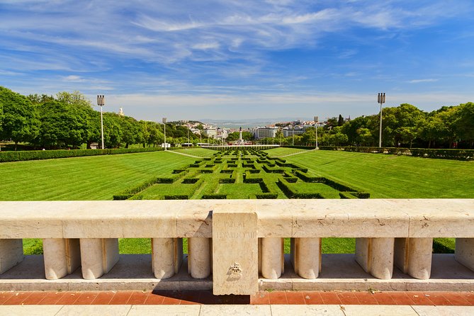 4-Hour Private Lisbon Highlights Tour - Praca Dom Pedro IV, a square that has seen everything