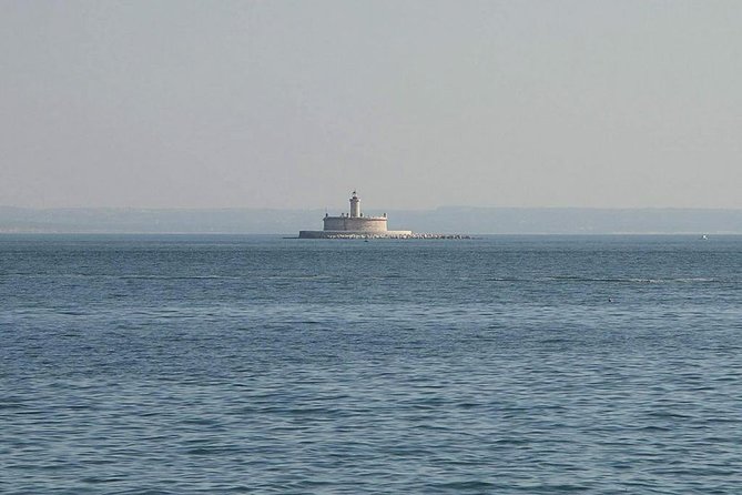 4 Hours Private Sailing Trip to Oeiras Beach - Oeiras Marina dining, if you want to make it a longer meal