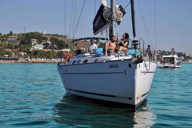 4 Hours Private Sailing Trip to Oeiras Beach - Drinks, snacks, and what’s actually included