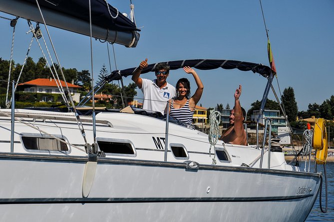 4 Hours Private Sailing Trip to Oeiras Beach - Price and value for a four-hour private group yacht