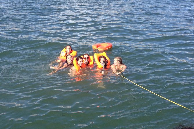 4 Hours Private Sailing Trip to Oeiras Beach - Weather and timing: how to get the best day on the Tagus