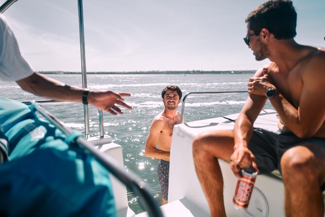 4 Hours Private Tour with Dives in Catamaran in Lisbon - Stop near Lisbon: anchoring in the bay for 55 minutes