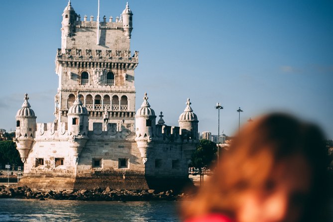 4h Private Boat Tour - Sailing, Swimming and Sunbathing - The Best Part for Many People: Tagus Swimming and Sunbathing