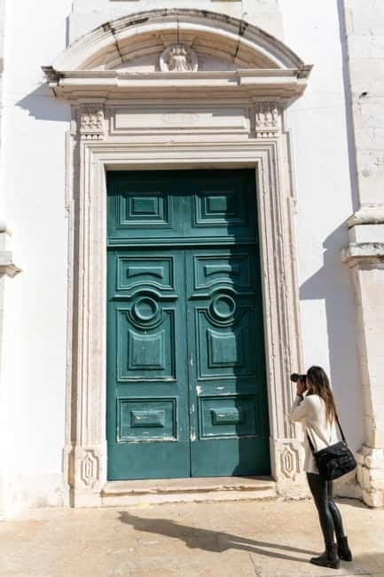 Alfama Photo Walk: Lisbon Photography Tour with a Local - Small Group Size, Real Feedback, and a Relaxed Pace