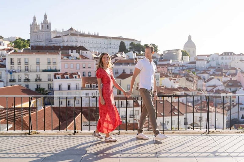 Alfama: Unforgettable Photoshoot Experience with a Local - Where the experience starts, at Lisbon Cathedral (Sé de Lisboa)