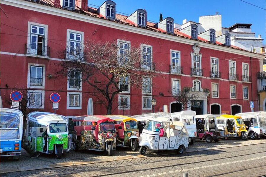 All Historical Lisbon Tuk Tuk Tour - Carmo Convent, São Roque, and Santa Justa moments you can actually remember
