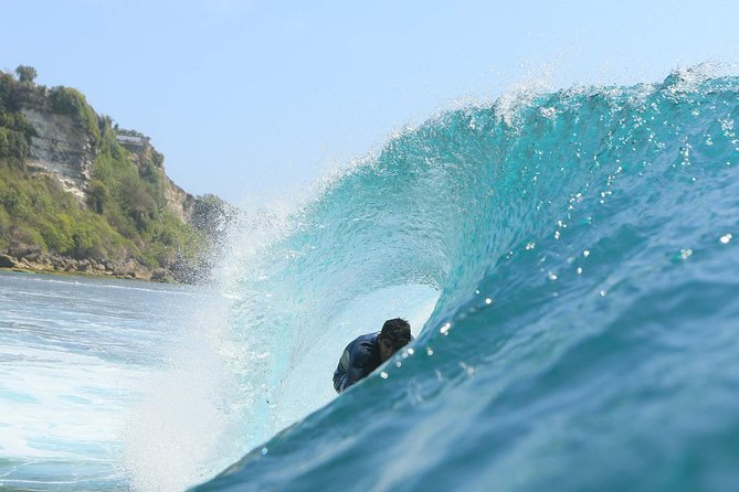 Aulas de Surf - Two Hours of Surfing That Focuses on Confidence, Not Chaos