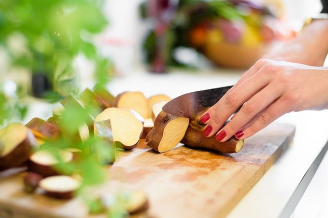Authentic Portuguese Cooking Class and Dinner in a Lisbon Home - A small home-group size that keeps the vibe friendly