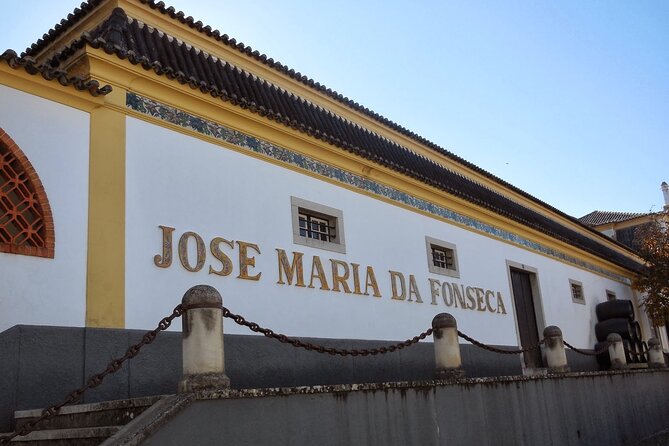 Azeitão Wines Tour and Stunning View Lisbon - Azeitão Village Time: A Meal, a Walk, and Local Flavors on Your Schedule