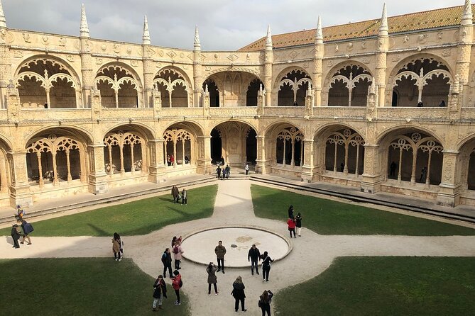 Belem and Jeronimos Monastery Guided Small Group Walking Tour - Walking Belém with a tight 3-hour plan (Afonso de Albuquerque to the Discoveries Monument)