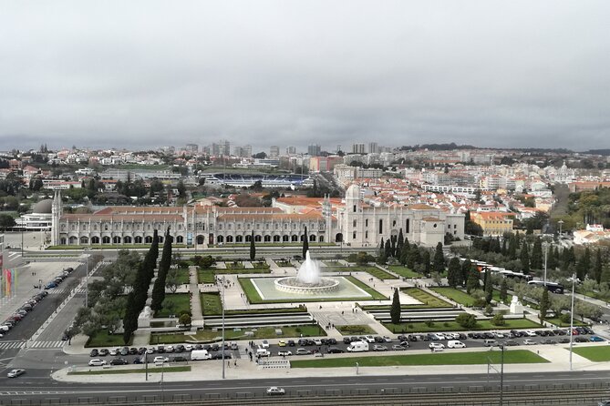 Belém and Jerónimos Monastery Private Walking Tour & Ticket - Padrão dos Descobrimentos: short stop, big symbolism