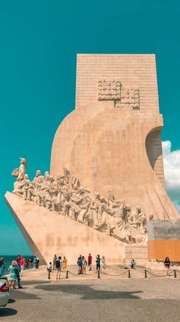 Belem Beyond: History, Culture, Taste & Trendy Trails - Jerónimos Monastery and Praça do Império Views: Where Portuguese Power Looks Like Art