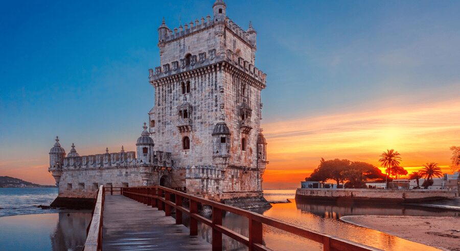 Belém Walking Tour + Jerónimos Monastery Ticket - Belém Tower at the end: fortress details you can actually understand
