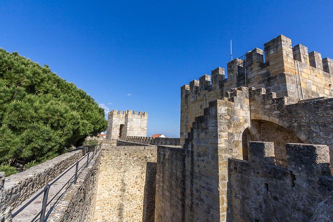 Belém Walking Tour & Lisbon’s Riverside Treasures - Meeting at Praça Afonso de Albuquerque: Simple, But Watch the Details