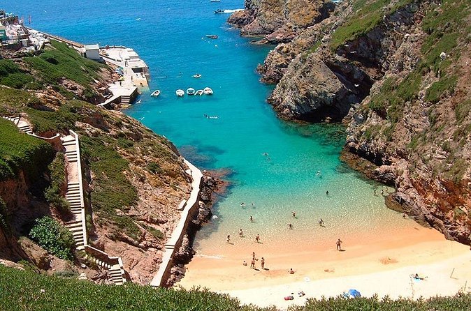Berlenga Grande Island Private Tour from Lisbon - Óbidos Optional Stop: Quick Photos in a Walled Storybook Town
