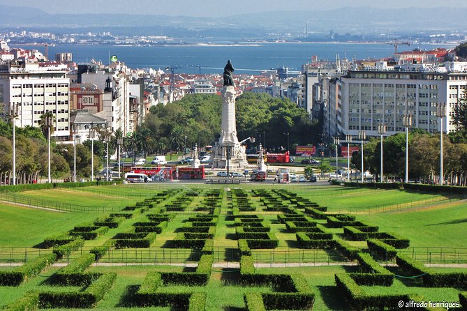 Best of Lisbon Small-Group Tour - Lisbon Cathedral and Portas do Sol: religion, views, and short walks
