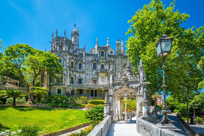 Bestseller Private Tour Sintra-Cascais with Hotel pick up - The Coastal Warm-Up: Azenhas do Mar and Cabo da Roca