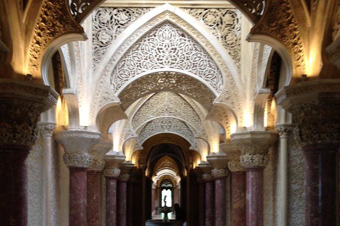 Bestseller Private Tour Sintra-Cascais with Hotel pick up - Praia das Maçãs: Lunch by the Sea Without the Rush