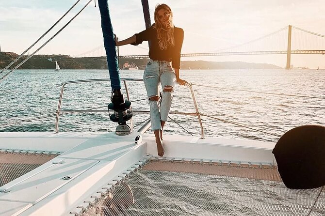Boat Rental on a Luxurious Catamaran in Lisbon - A 2-Hour Loop on the Tagus: Icons in Motion