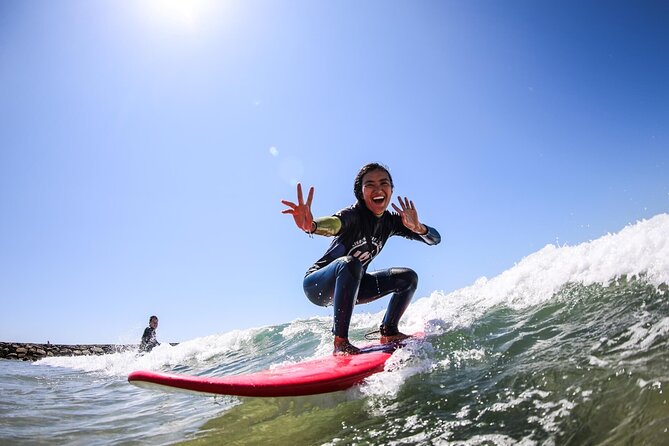 Capifórnia Surf Experience - Lisbon - Finding the Group at Praia do Dragão Vermelho