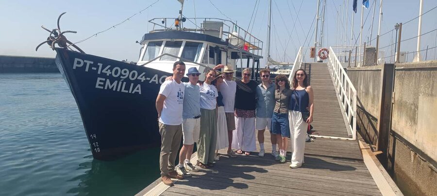 Cascais Coastal Secrets: 90-Minute Cruise with Free Drinks - Price and value: is $44 for a 90-minute cruise fair?