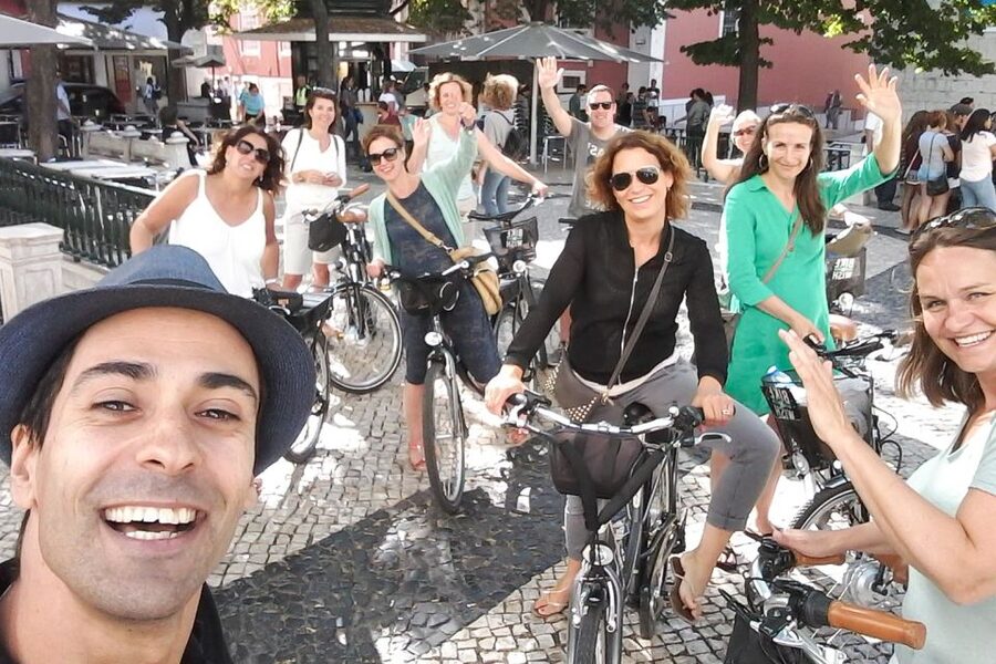 Central Lisbon 3-Hour Guided E-Bike Tour - Príncipe Real: boutiques, art corners, and a calmer tempo
