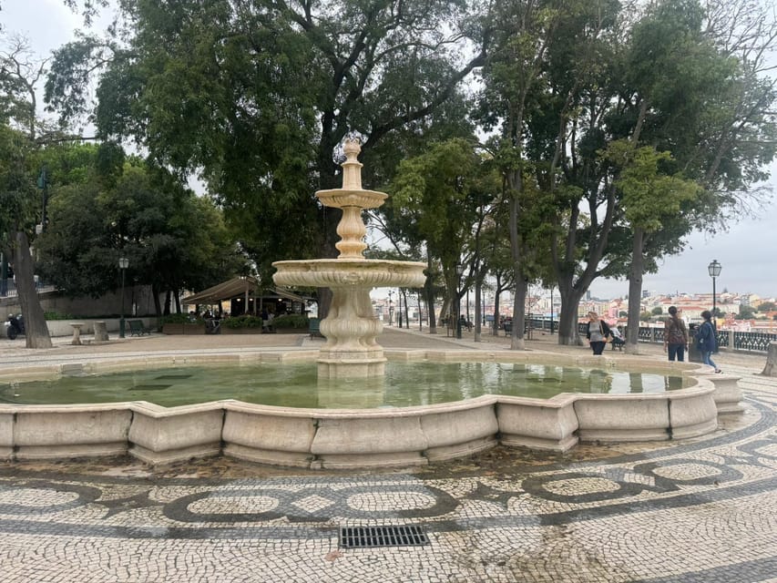City Highlights Eco Tuk Tours - Miradouro Santa Luzia and the Graça connection