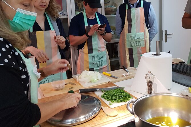 Cooking Workshop in Cascais (group of 4 min) - Private, small-group format for 4+ people