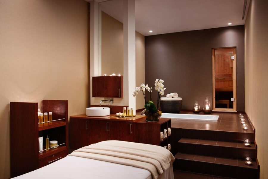 Corinthia Signature Massage at The Spa - The ESPA Signature Massage: aromatic oils and full-body tension relief