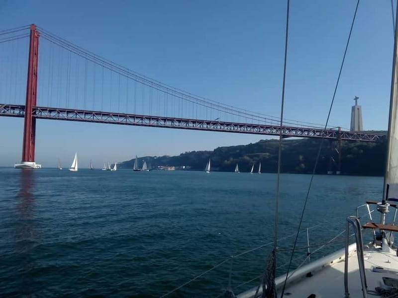 Cultural Sailing Tour in Lisbon - Comfort rules that can affect your day, like shoes and alcohol policy