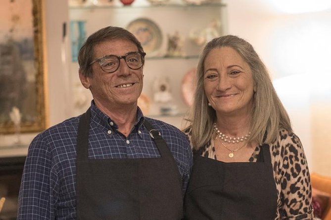 DINNER OR TAPAS in a Poruguese Home - From 7:00 pm to dinner-table time: what the evening feels like