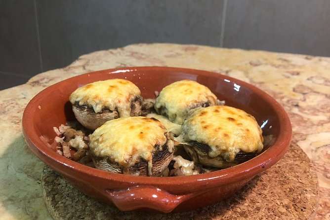 DINNER OR TAPAS in a Poruguese Home - Should you book this Cascais home dinner?