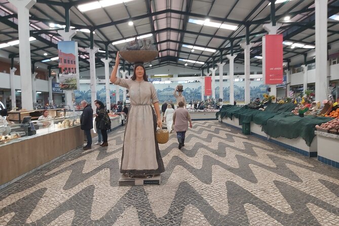 Discover Setúbal´s Secrets: Wine, Culture&Arrabida Magic| PRIVATE - Azeitão: Wine, Cheeses, and a Tile Tradition You Can Learn by Hand