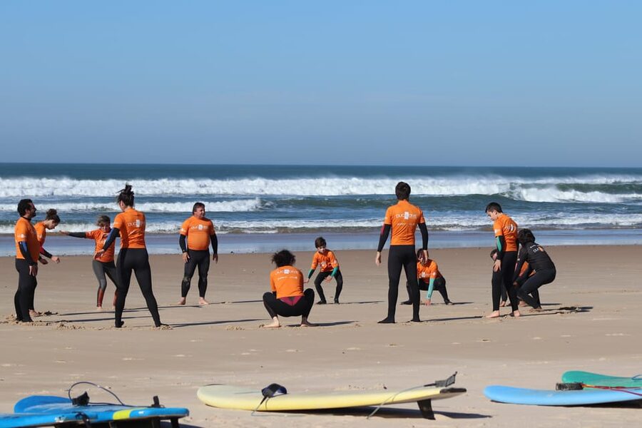 Duckdive - Surf Class in Caparica - Small groups and the relaxed vibe that keeps you learning