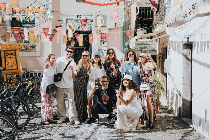 E-bike Tour Lisbon Essential - Senhora do Monte and Sao Pedro de Alcantara: miradouros that actually teach you the city