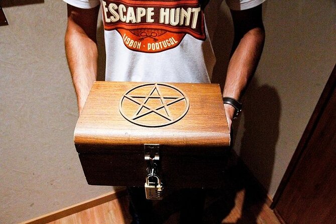 Escape Hunt Experience - Language and Written Enigmas: English Matters