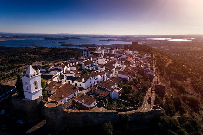 Evora and Monsaraz Private Tour From Lisbon - Alqueva reservoir and Praia Fluvial de Monsaraz: the day’s wind-down