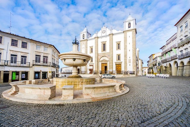 Evora and Monsaraz Private Tour From Lisbon - Guide quality and flexibility: why this tour feels personal