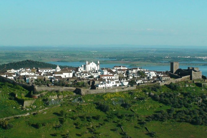 Evora and Monsaraz Wine Tasting Private Tour - Monsaraz on the Edge of Alqueva: Village Views and Castle Walls
