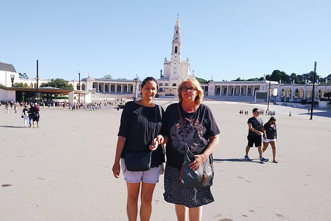 Exclusive Tour of Fátima and home of the shepherds - Lunch and extra nearby stops: where time can feel tight