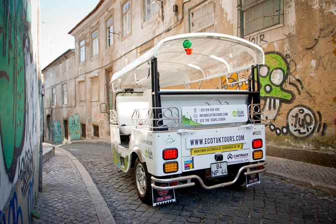 Express Lisbon | City Center and Old Town Tuk Tuk Tour - How the Guide Style Improves the Whole Ride